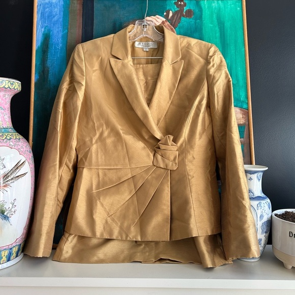 Y2K Tahari Gold Skirt Set Elegant and Versatile 8 - Picture 15 of 15